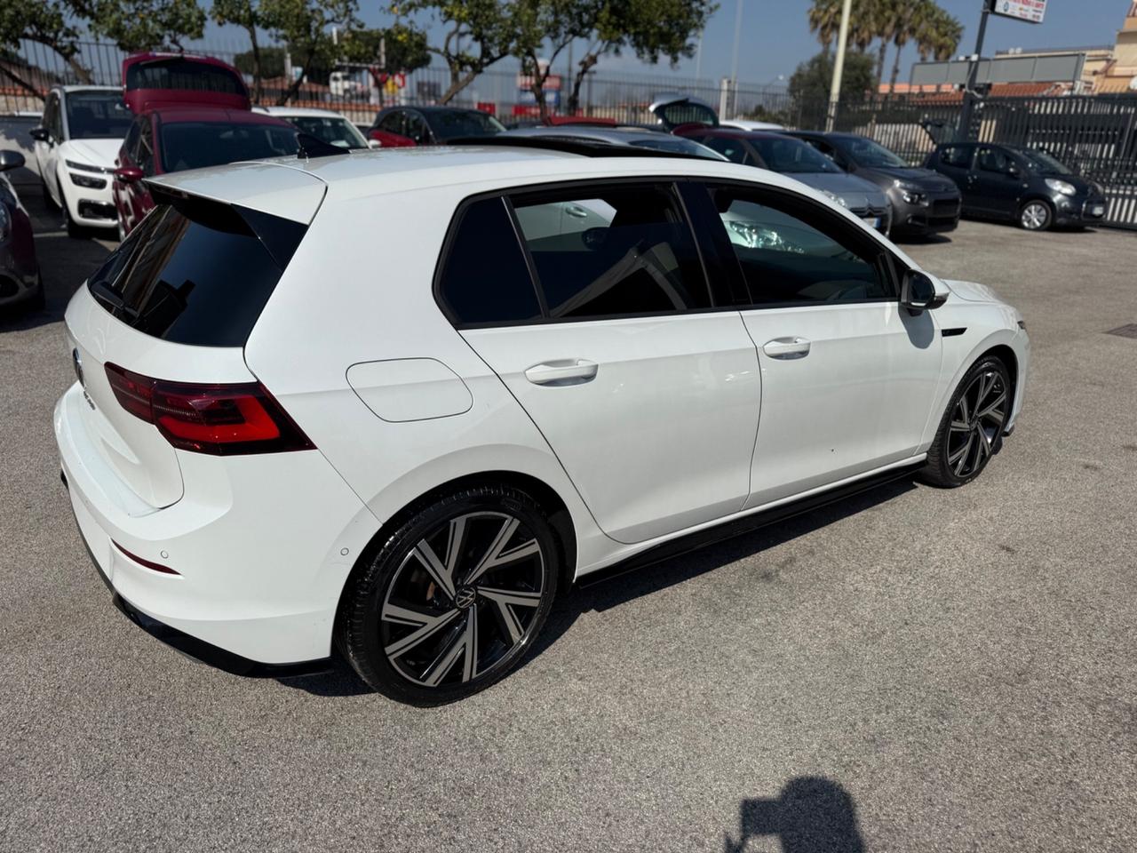 Volkswagen Golf 2.0 TDI 150 CV DSG SCR R-Line Tetto Apri