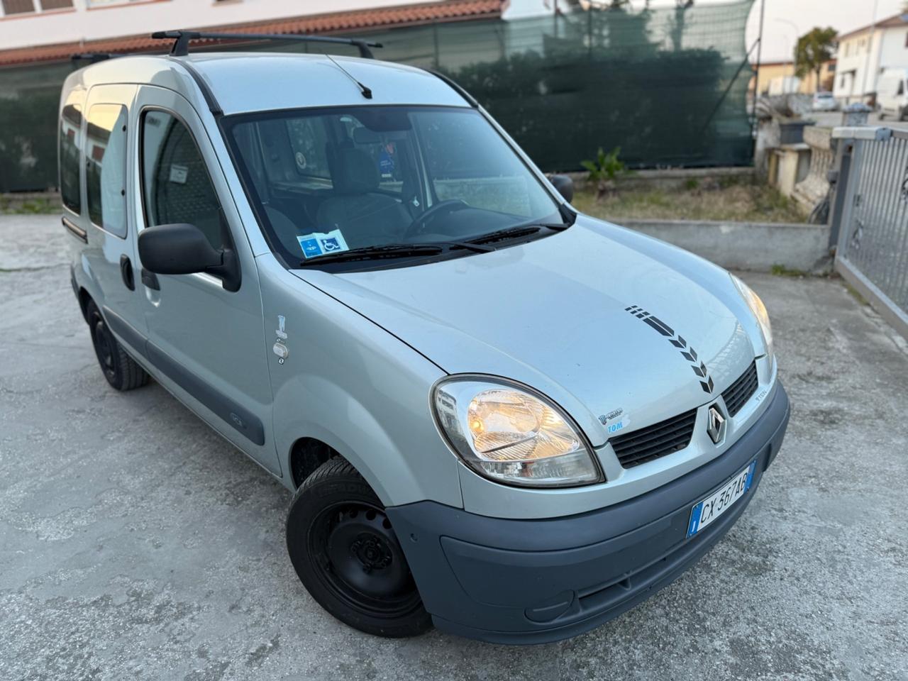 Renault Kangoo 4p. Autocarro 1.2 PEDANA DISABILE