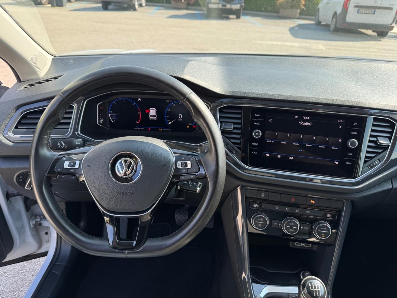 Volkswagen T-Roc 1.6 TDI SCR Advanced VIRTUAL, LED, TELECAMERA