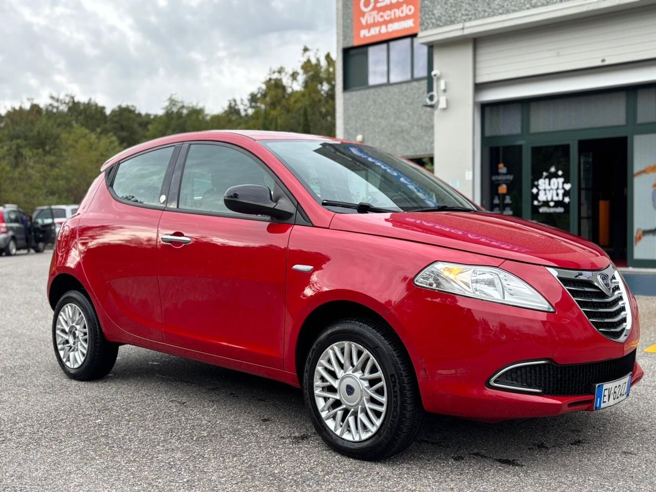 Lancia Ypsilon 0.9 TwinAir *NEOPATENTATI*METANO*