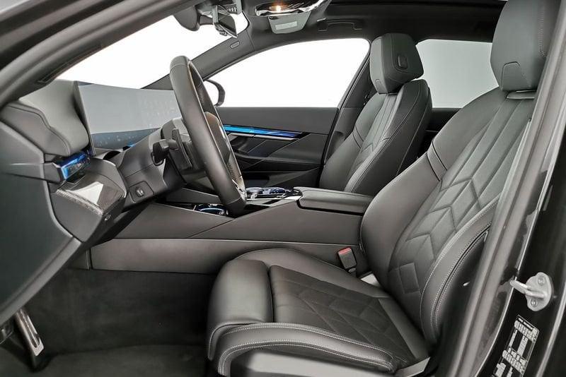 BMW Serie 5 520d xDrive M Sport Gancio Tetto Pelle Camera 360°