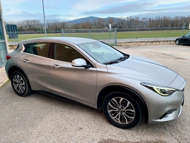 Infiniti Q30 1.5 diesel Business