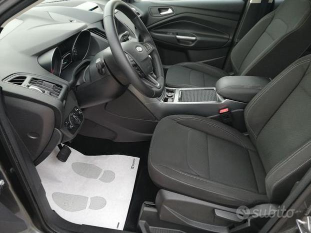 FORD Kuga 2.0 TDCI 120 CV S&S 2WD Powershift Bus