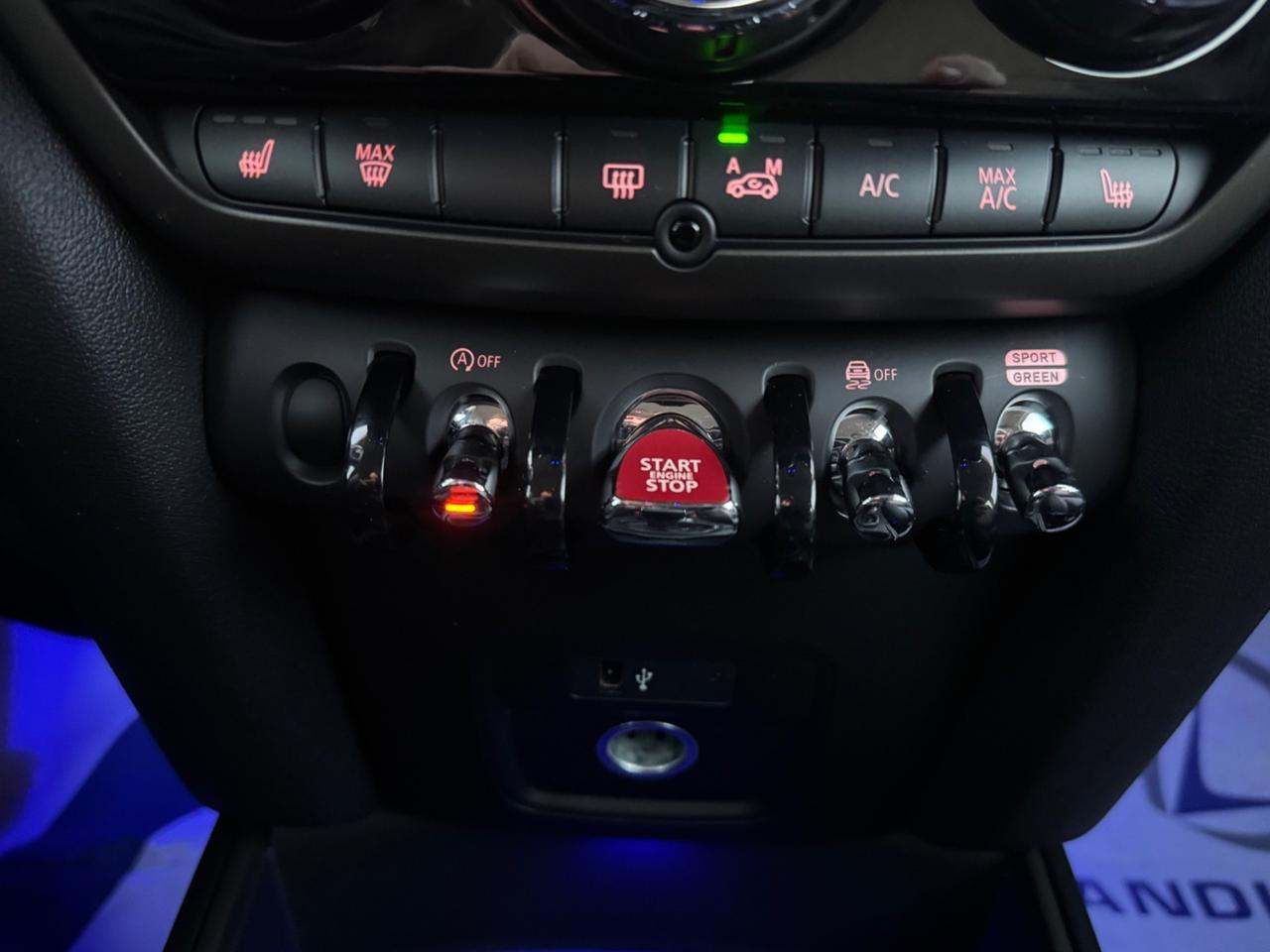 Mini Cooper Countryman 1.5 Essential 136cv final edition