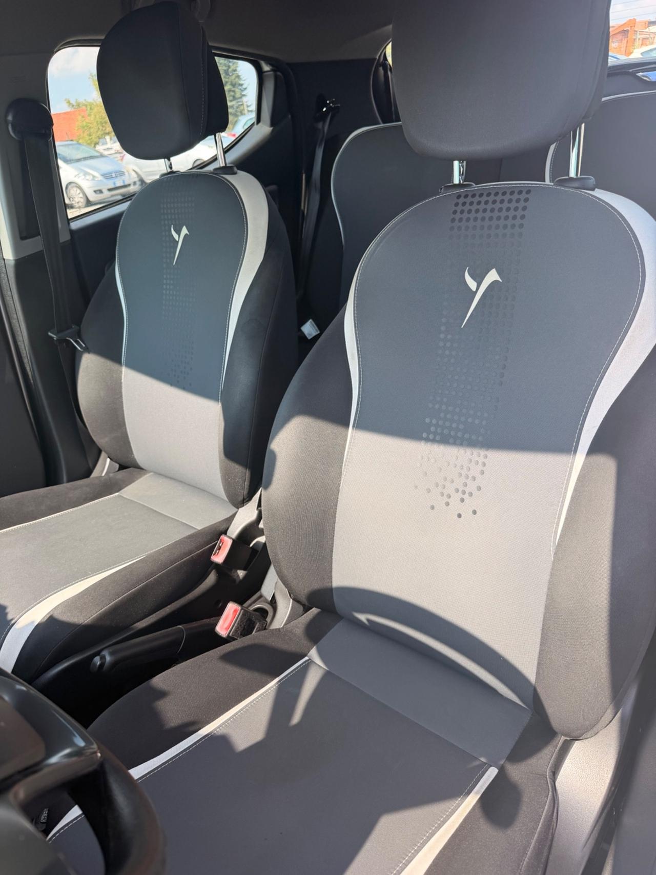Lancia Ypsilon 1.2 69 CV 5 porte Platinum