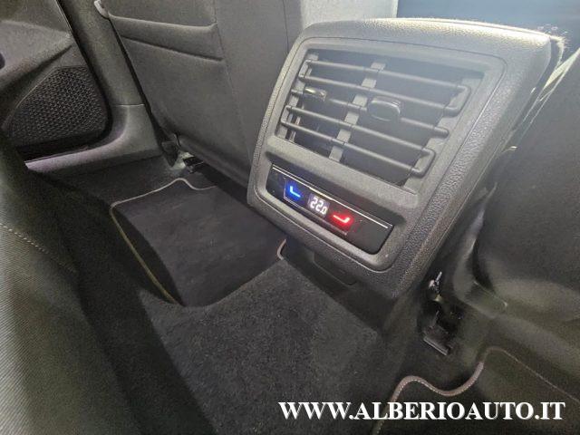 VOLKSWAGEN Golf 2.0 TDI DSG SCR Style