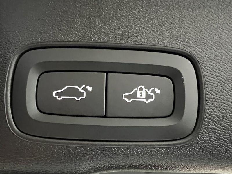 Volvo XC60 XC60 B5 AWD automatico Plus Dark