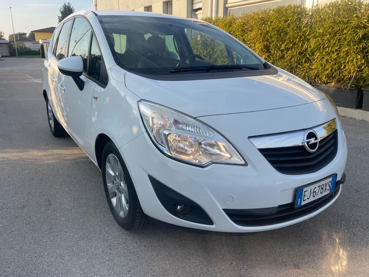 Opel Meriva 1.4 benzina anno 2011 km 115 mila