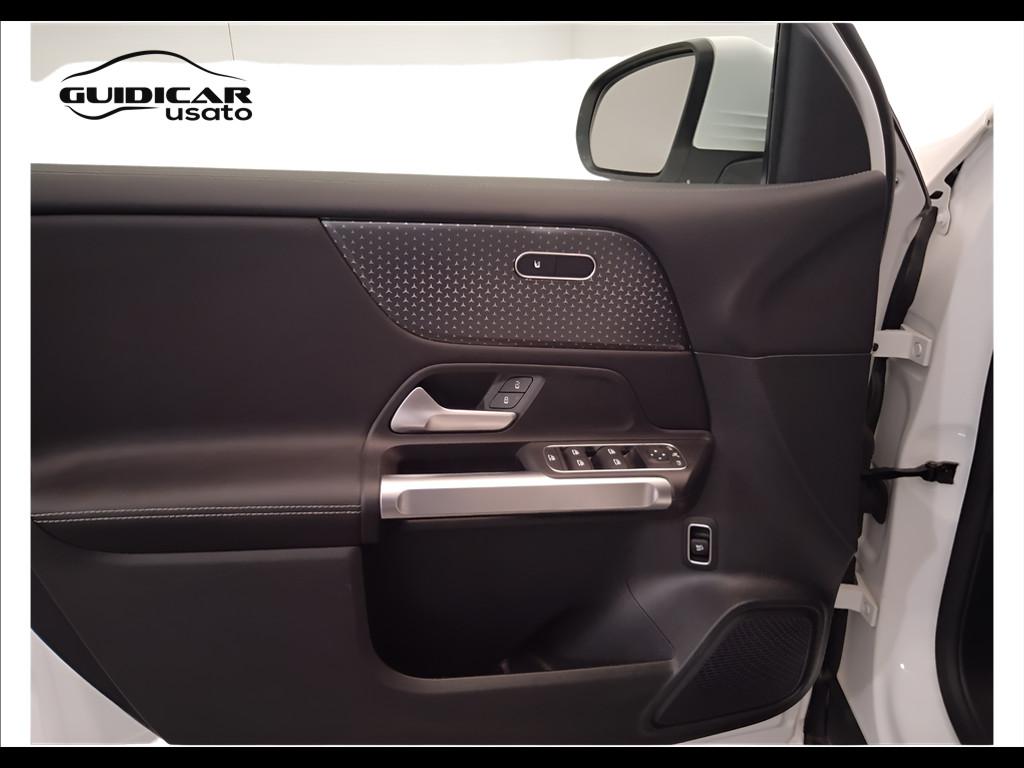 Mercedes-Benz GLB - X247 2023 - GLB 180 d Progressive Advanced auto