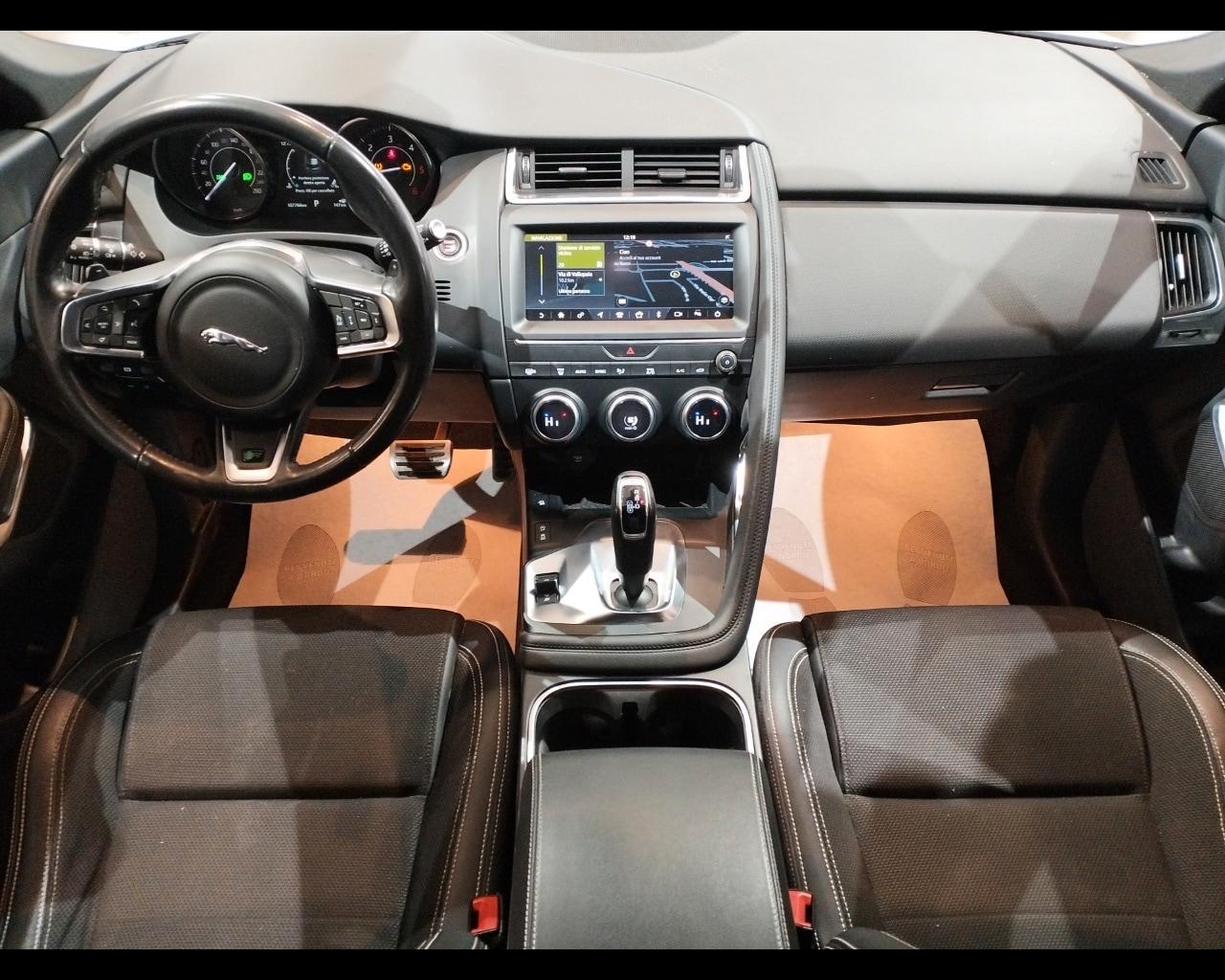 JAGUAR E-Pace (X540) E-Pace 2.0D 150 CV A...