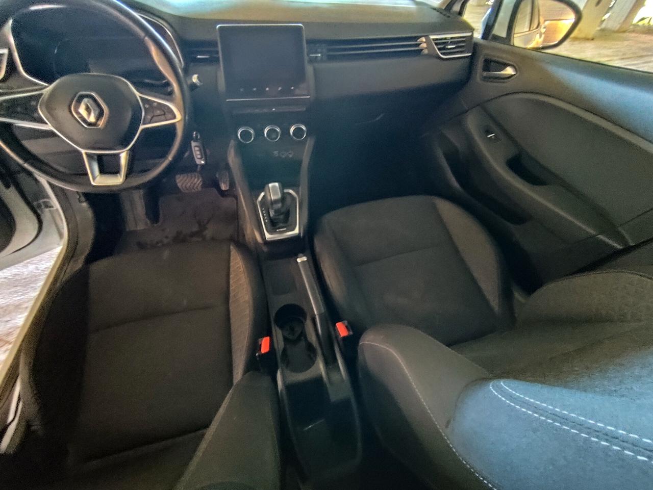 Renault Clio Full Hybrid E-Tech 140 CV 5 porte Initiale Paris