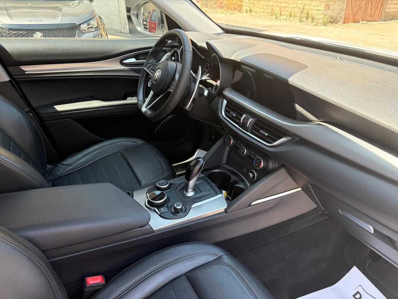 Alfa Romeo Stelvio 2.2 Turbodiesel 180 CV AT8 RWD Business