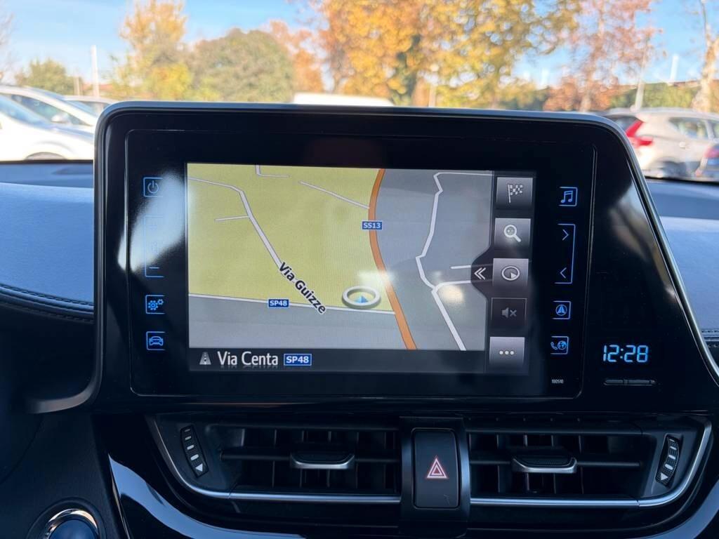 Toyota C-HR 1.8 Hybrid E-CVT Dynamic