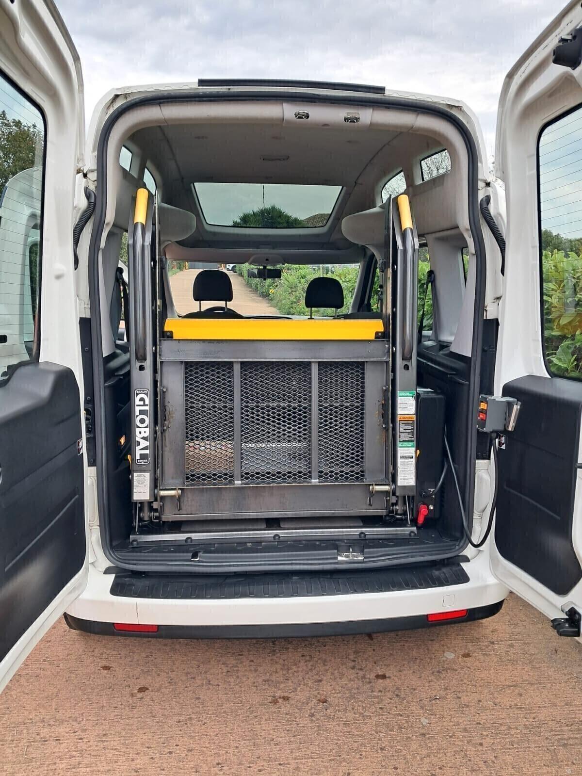 Fiat Doblo EURO 6 TETTO ALTO TRASPORTO DISABILI