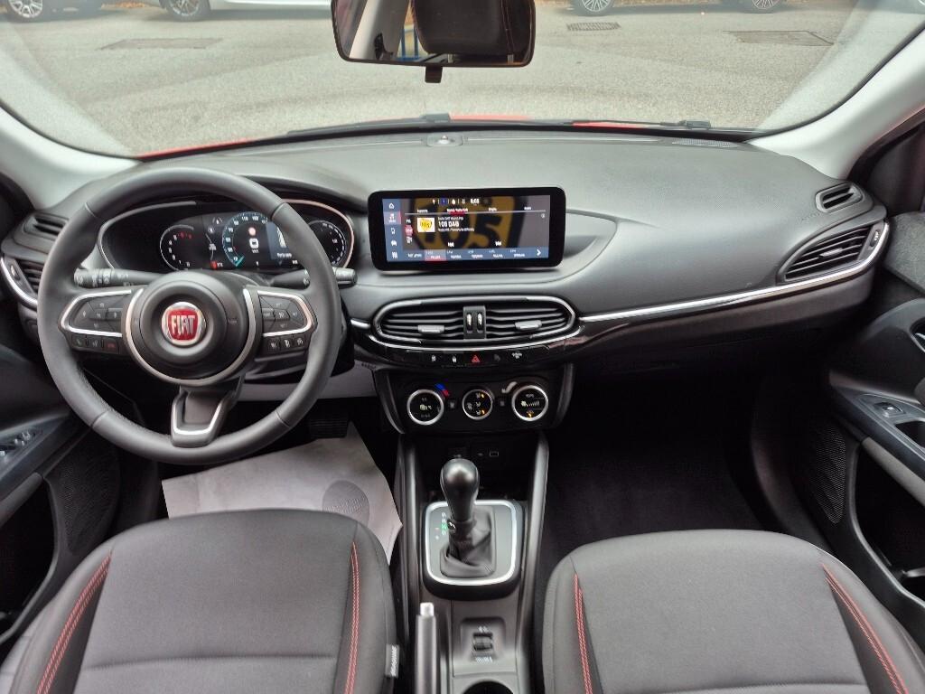 Fiat Tipo 1.5 Hybrid DCT 5 porte Red