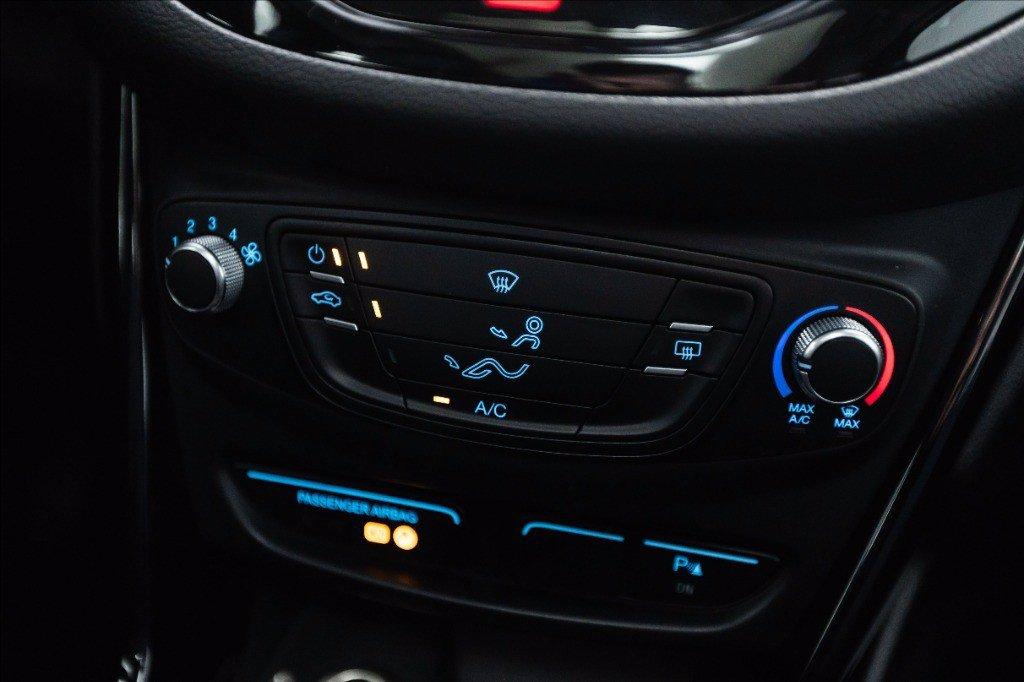 FORD B-Max 1.6 tdci Titanium 95cv del 2013