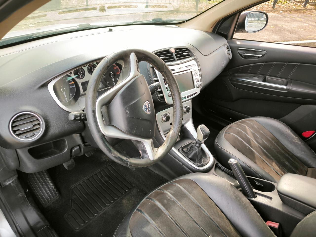 Lancia Delta 2.0 MJT DPF Executive