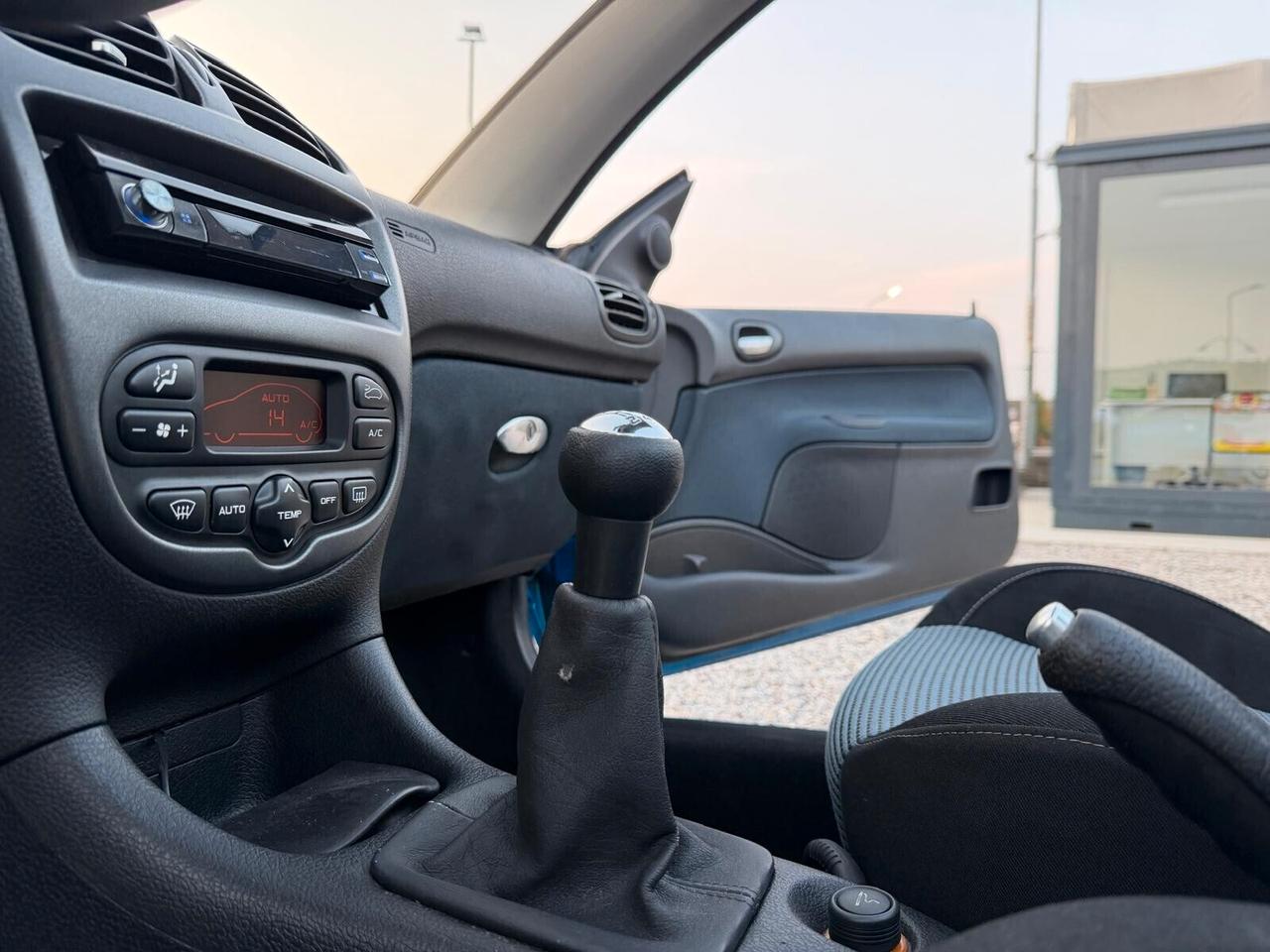 Peugeot 206 1.6 16V CABRIO