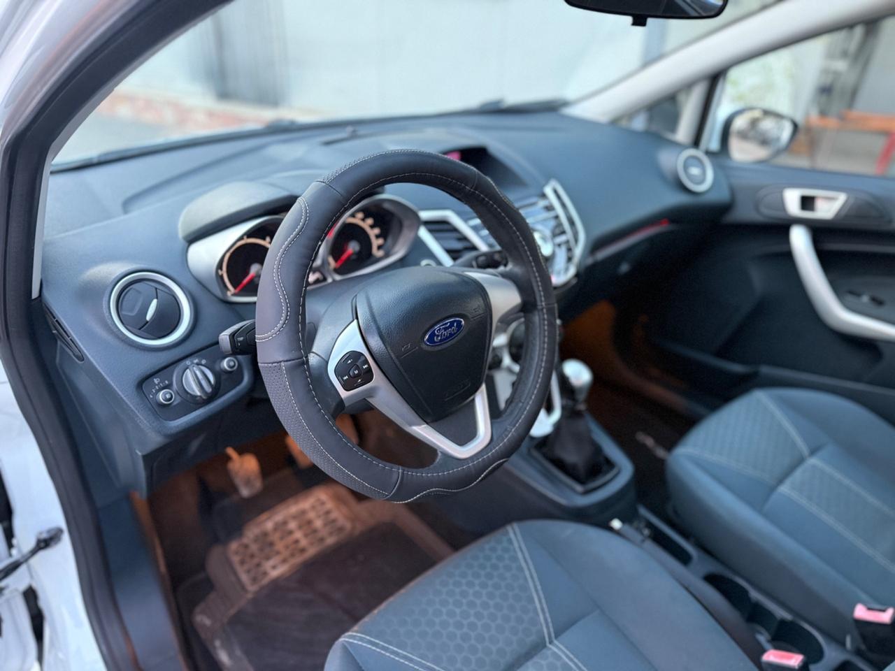 Ford Fiesta 1.4 TDCi 70CV 5 porte Titanium Km Certif
