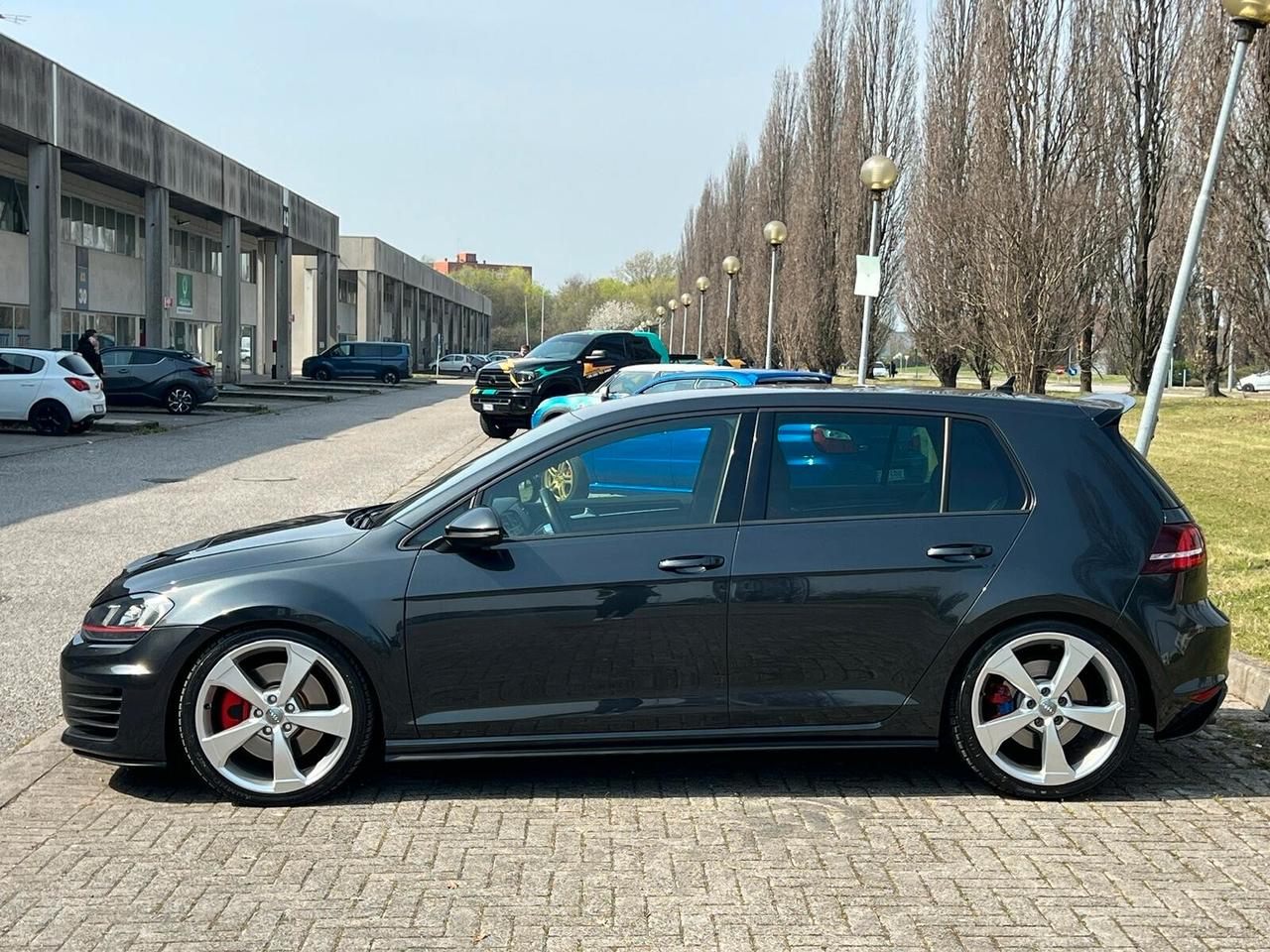 Volkswagen Golf GTI Performance 2.0 TSI DSG 230cv