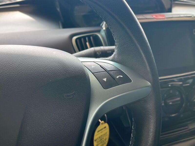 Lancia Ypsilon 1.0 FireFly 70cv Hybrid Silver