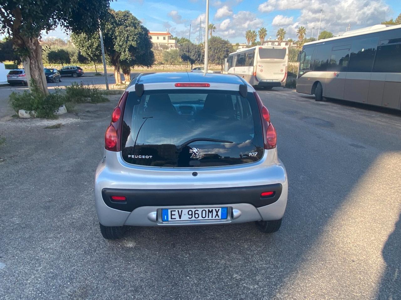 Peugeot 107 1.0 68CV 5p. /solo 130.000 km nuovissima