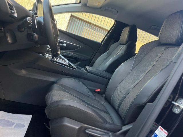 PEUGEOT 3008 1.5BlueHDi 130 EAT8 Allure Pack