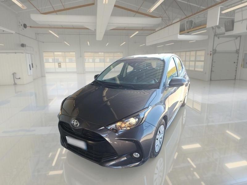 TOYOTA YARIS 1.0 ACTIVE MY21 5 PORTE BERLINA