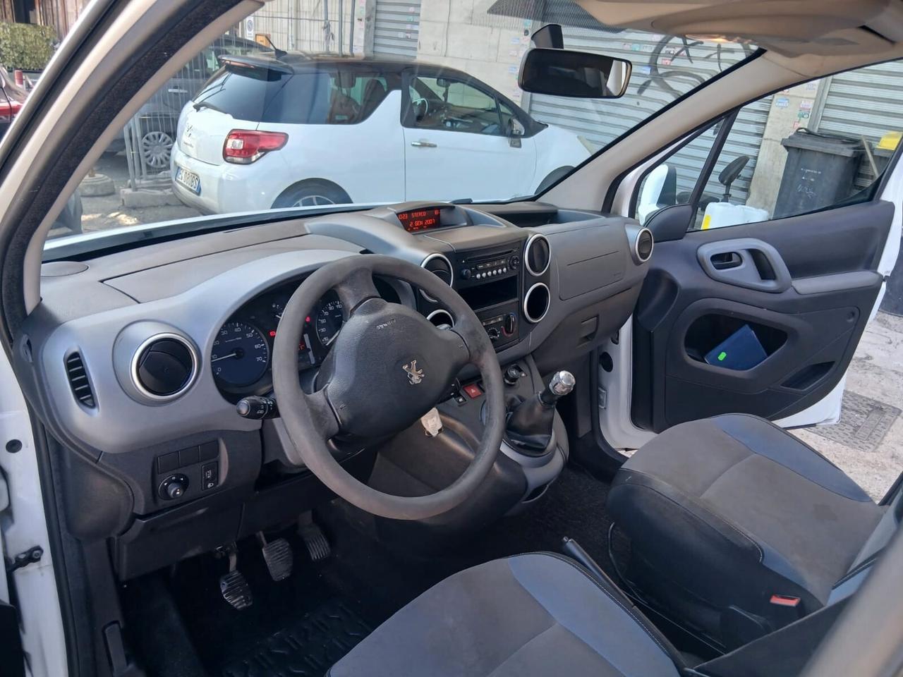 Peugeot Partner Tepee 1.6 HDi 115CV Active