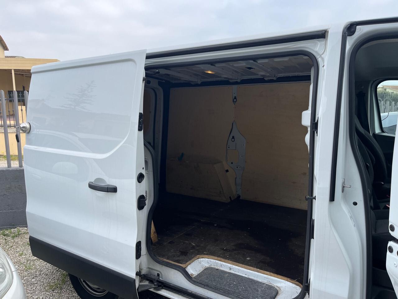 Renault TRAFIC 150 cv (PC-TN)