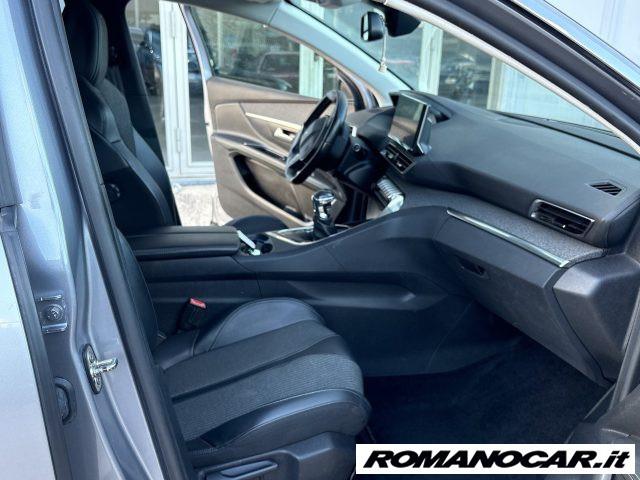 PEUGEOT 5008 BlueHDi 130 S&S Allure