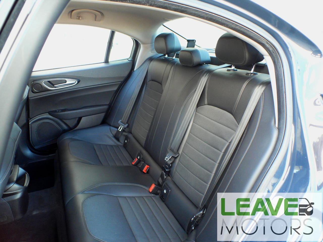 Alfa Romeo Giulia 180 CV AT8 Sport (M1487)