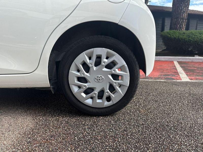 Toyota Aygo Aygo 5p 1.0 x-cool 72cv
