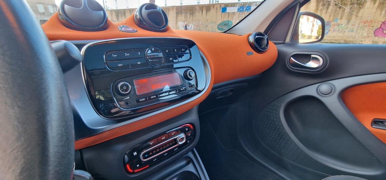 Smart ForFour 1.0 70CV Passion FINANZIAMENTI ANCHE SENZA BUSTA PAGA
