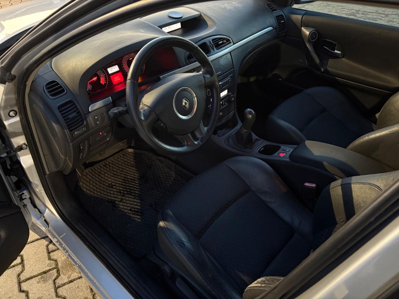 Renault Laguna 2.0 16V SporTour