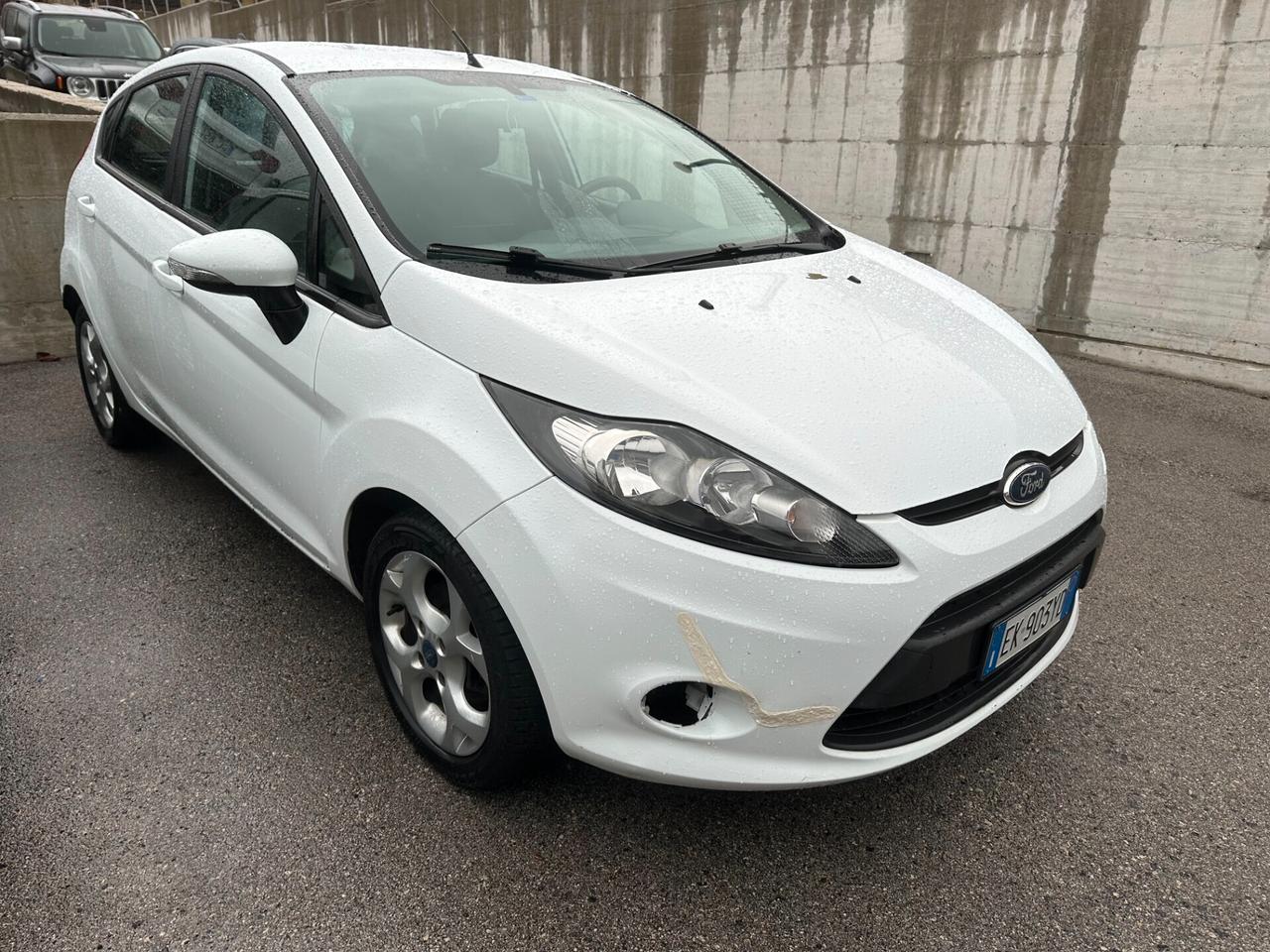 Ford Fiesta 1.4 TDCi 70CV 5 porte Titanium