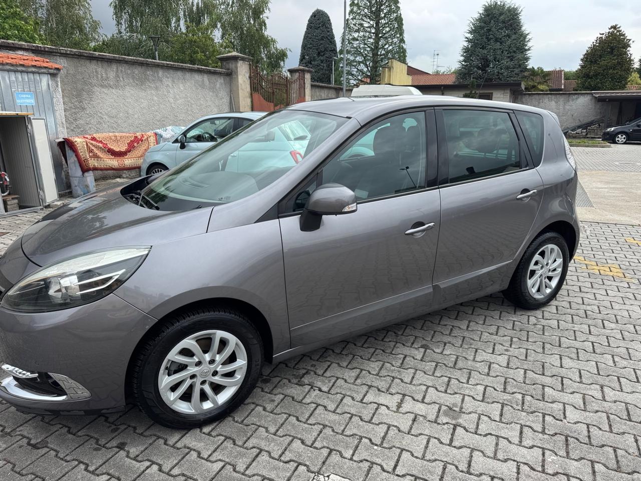 Renault Scenic 1.5 dCi 110CV neopatentato