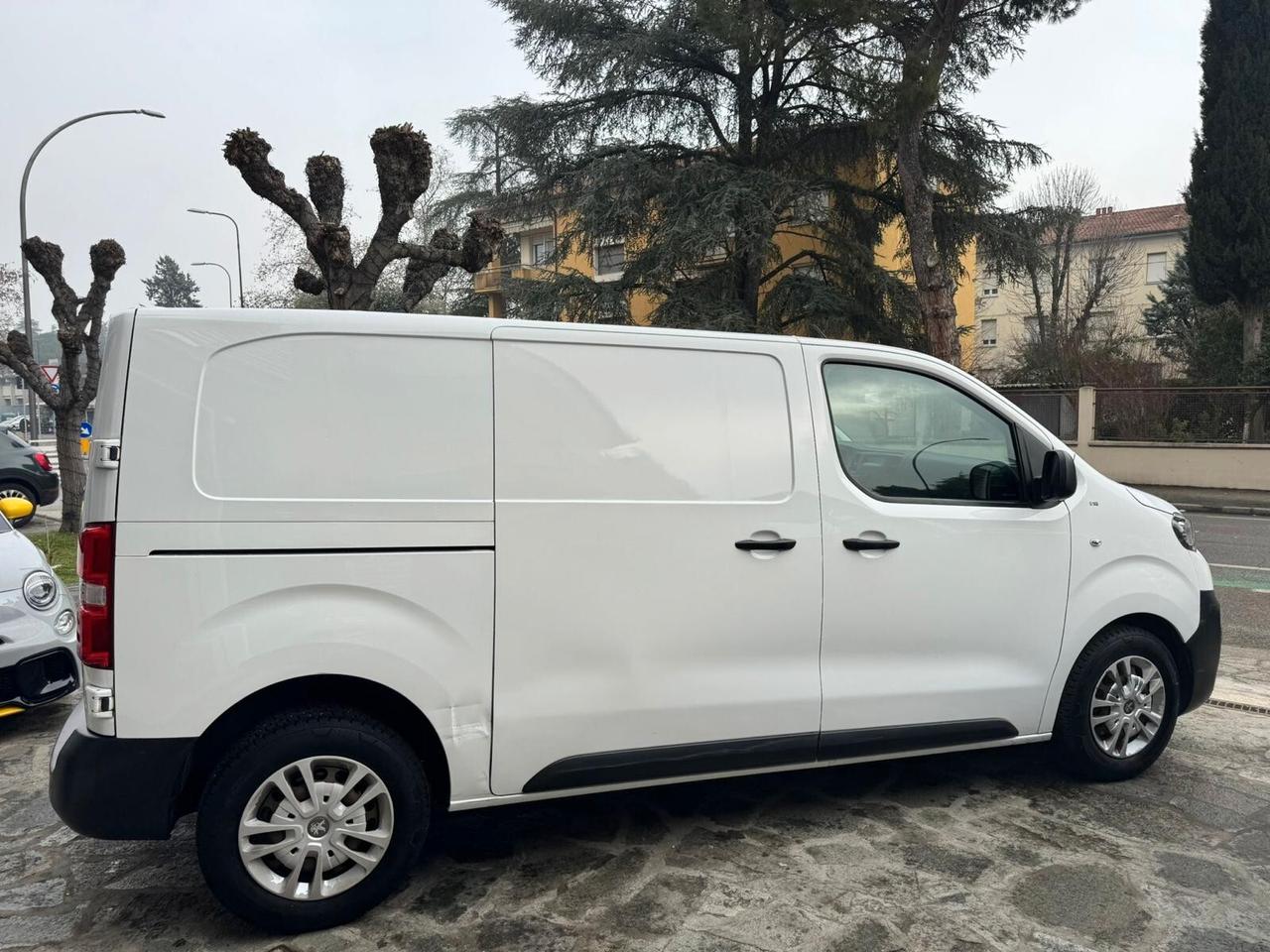 PEUGEOT EXPERT BLUEHDI 122cv FURGONE LAMIERATO