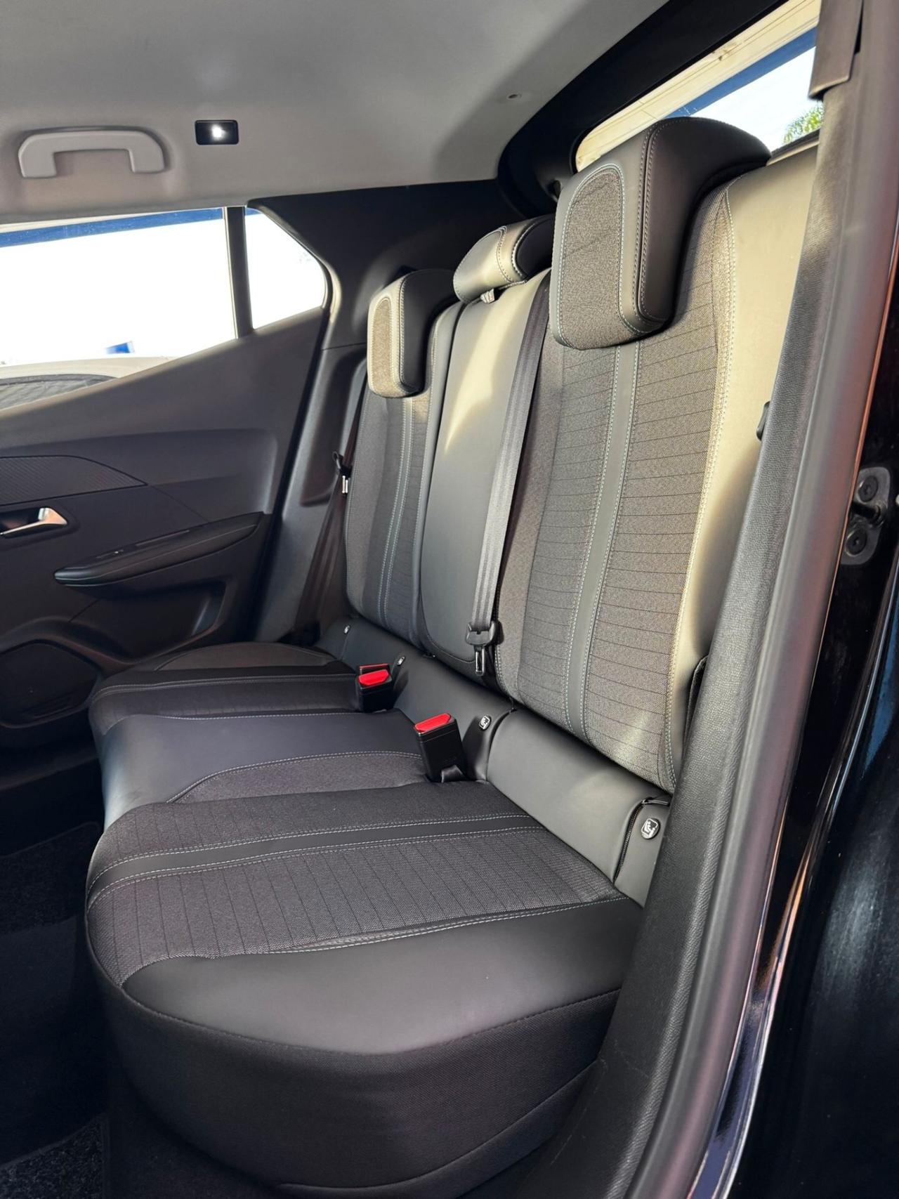 Peugeot 2008 BlueHDi 130 S&S EAT8 GT Pack