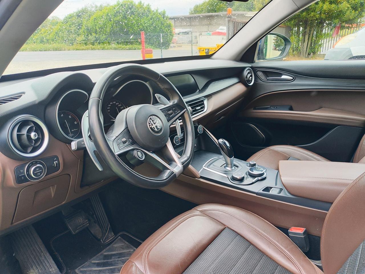Alfa Romeo Stelvio 2.2 Turbodiesel 180 CV AT8 RWD Super