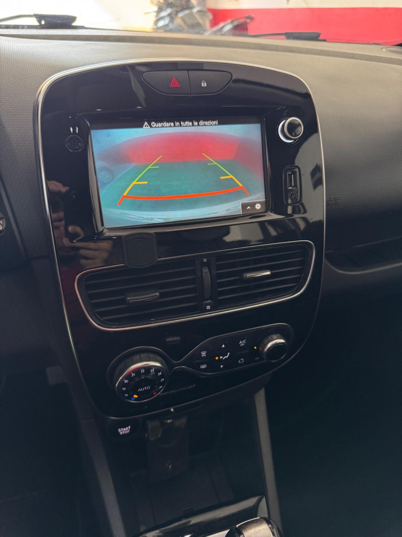 Renault Clio dCi 8V 90CV EDC Start&Stop 5 porte Energy Intens