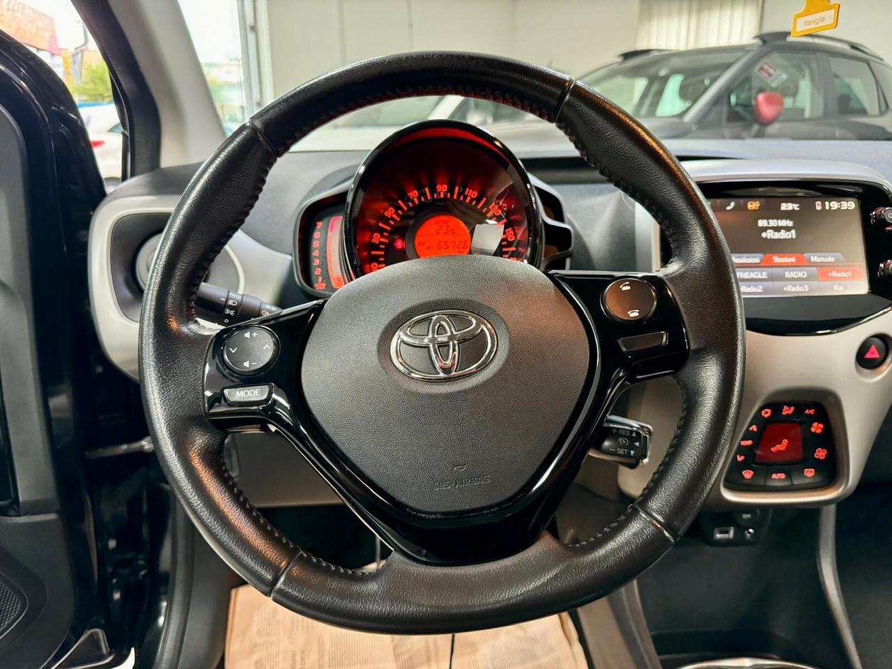 Toyota Aygo 1.0 VVT-i 69 CV 5p. x-play 2017