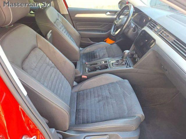 VOLKSWAGEN Passat Variant Passat VIII Variant 2.0 tdi Executive 150cv dsg -