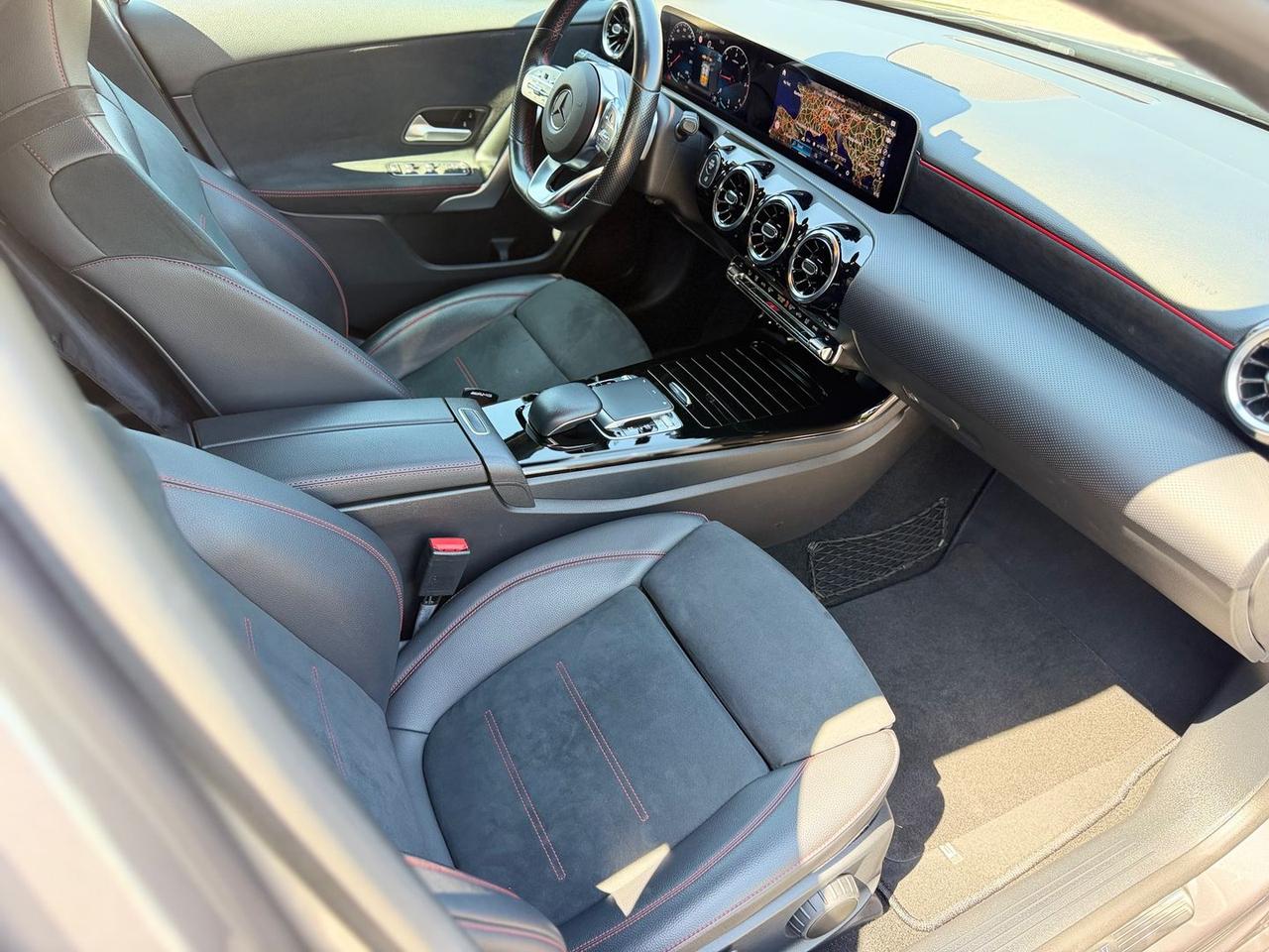Mercedes-Benz A 180 AMG Line Premium A 180 #10569