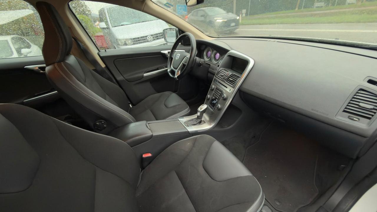 Volvo V60 D4 AWD Geartronic Summum
