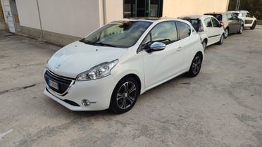 Peugeot 208 1.4 HDI TETTO PANORAMICO