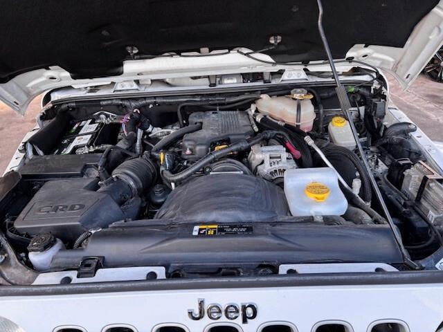 Jeep Wrangler Unlimited 2.8 CRD DPF Sahara Auto