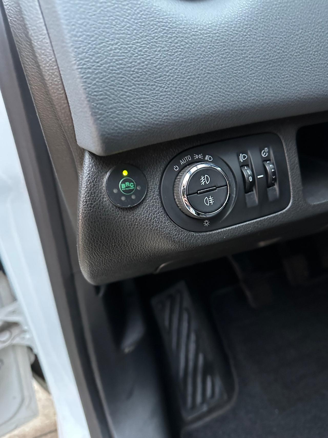 Opel Meriva 1.4 Turbo 120CV Metano Tech Cosmo