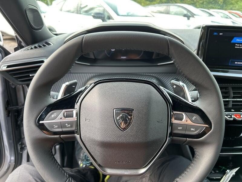 Peugeot 2008 II 2023 1.2 hybrid Allure 145cv e-dcs6