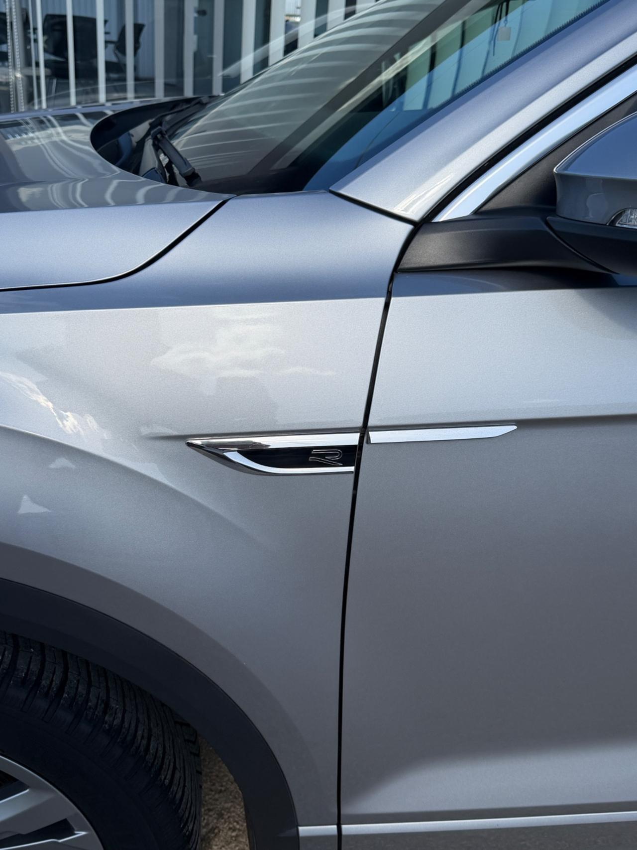 VOLKSWAGEN T-ROC 1.5 TSI ACT DSG R-LINE